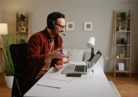 Best Remote Side Hustles for Professionals in the US and Europe