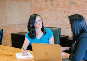 How to Start a LinkedIn Ghostwriting Business for Founders and Consultants